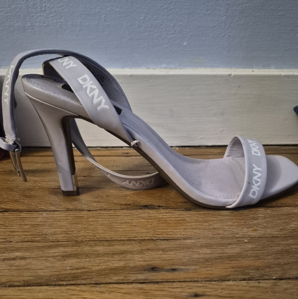 DKNY Women's Lavender Strappy Heels